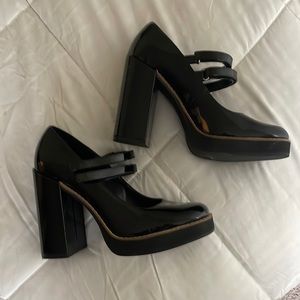 womens Steve Madden mary janes platform heels size 10 black patent